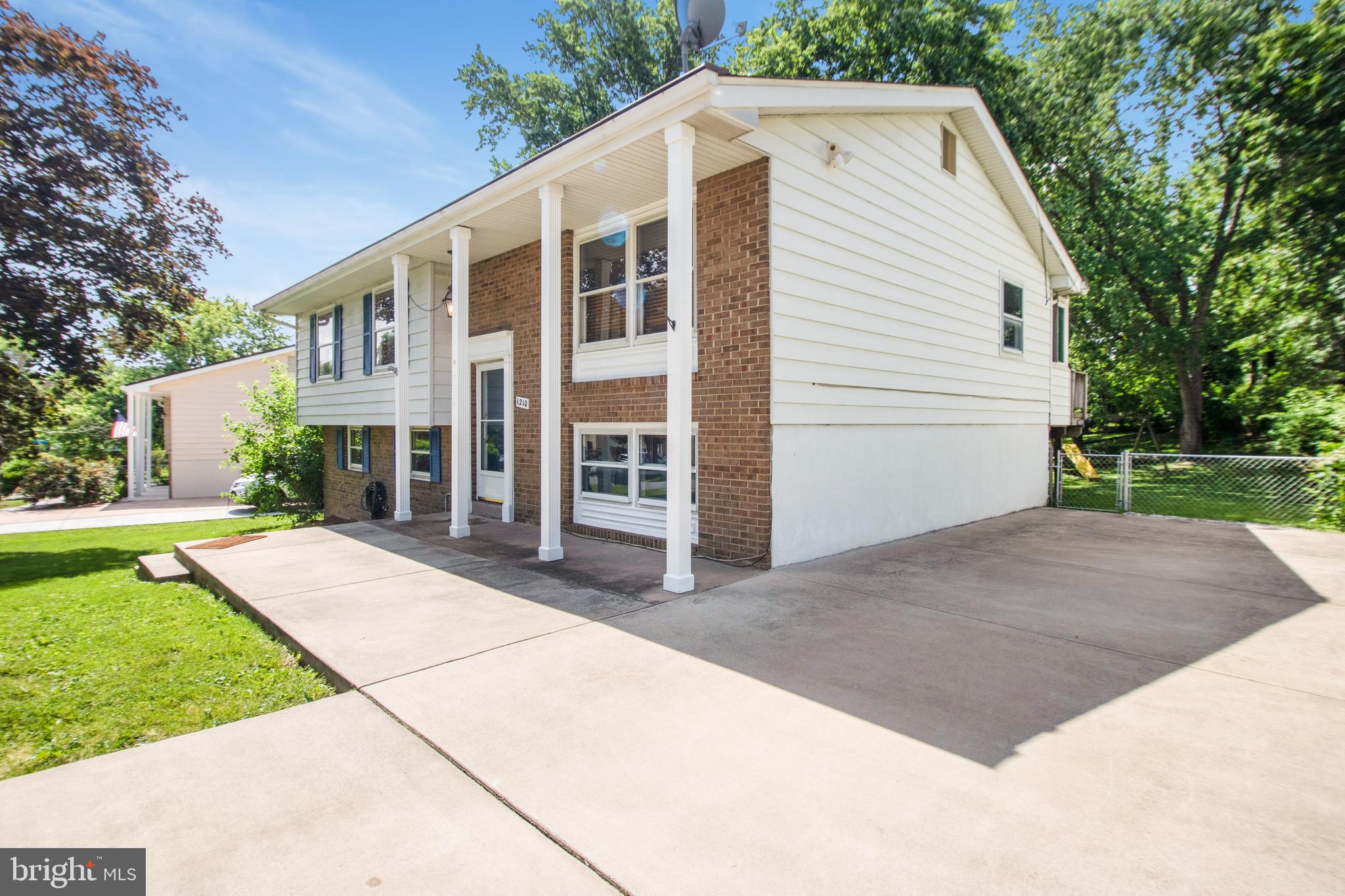 1210 East Lee Road Sterling, VA 20164 - Photo 3 of 80 Gallery Image 3