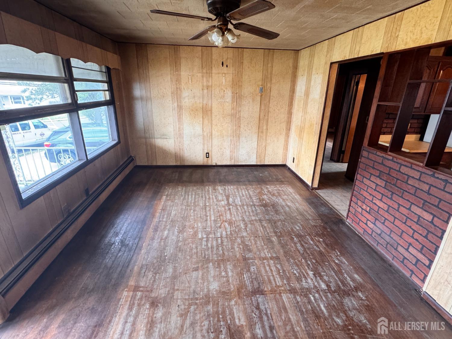 554 Ridgeway Avenue Sayreville, NJ 08879 - Photo 5 of 42