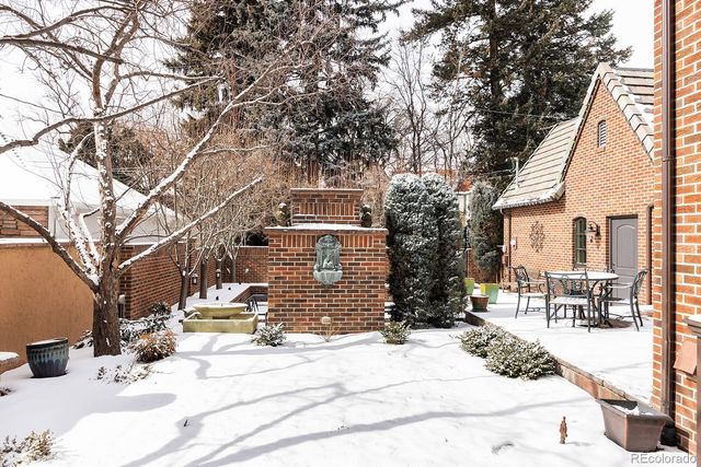 a view of outdoor space yard and patio