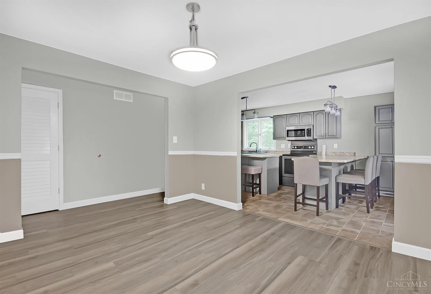 2221 Smith Road Hamilton, OH 45013 - Photo 9 of 35 Gallery Image 9
