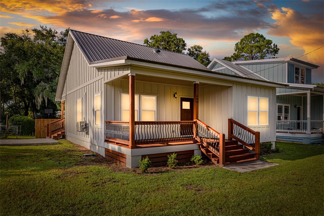 608 Q Street Brunswick, GA 31520 - Photo 1 of 28