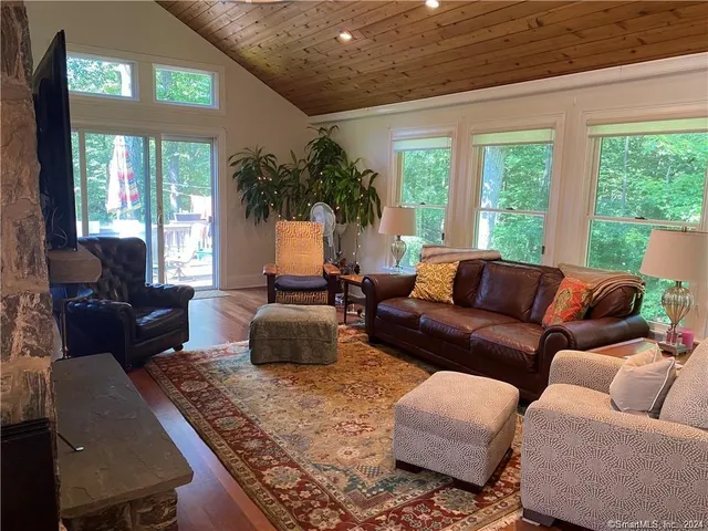 $5,500 | 524 Barrack Hill Road, Ridgefield, CT 06877