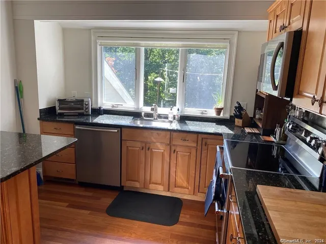 $5,500 | 524 Barrack Hill Road, Ridgefield, CT 06877