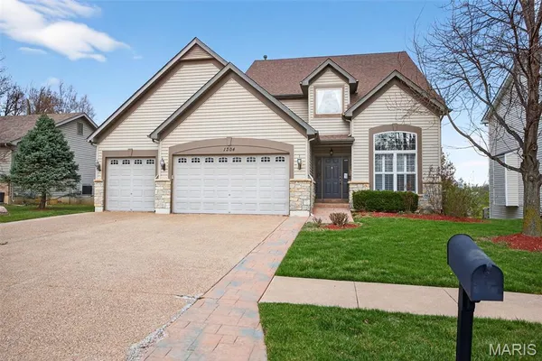 $469,900 | 1304 Forest Way Drive, Wentzville, MO 63385