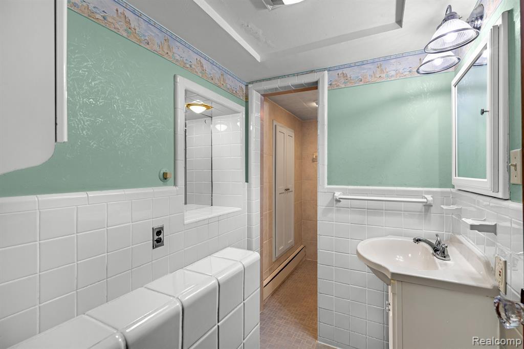 9044 Bellevue Road Grosse Ile, MI 48138 - Photo 19 of 24 Gallery Image 19