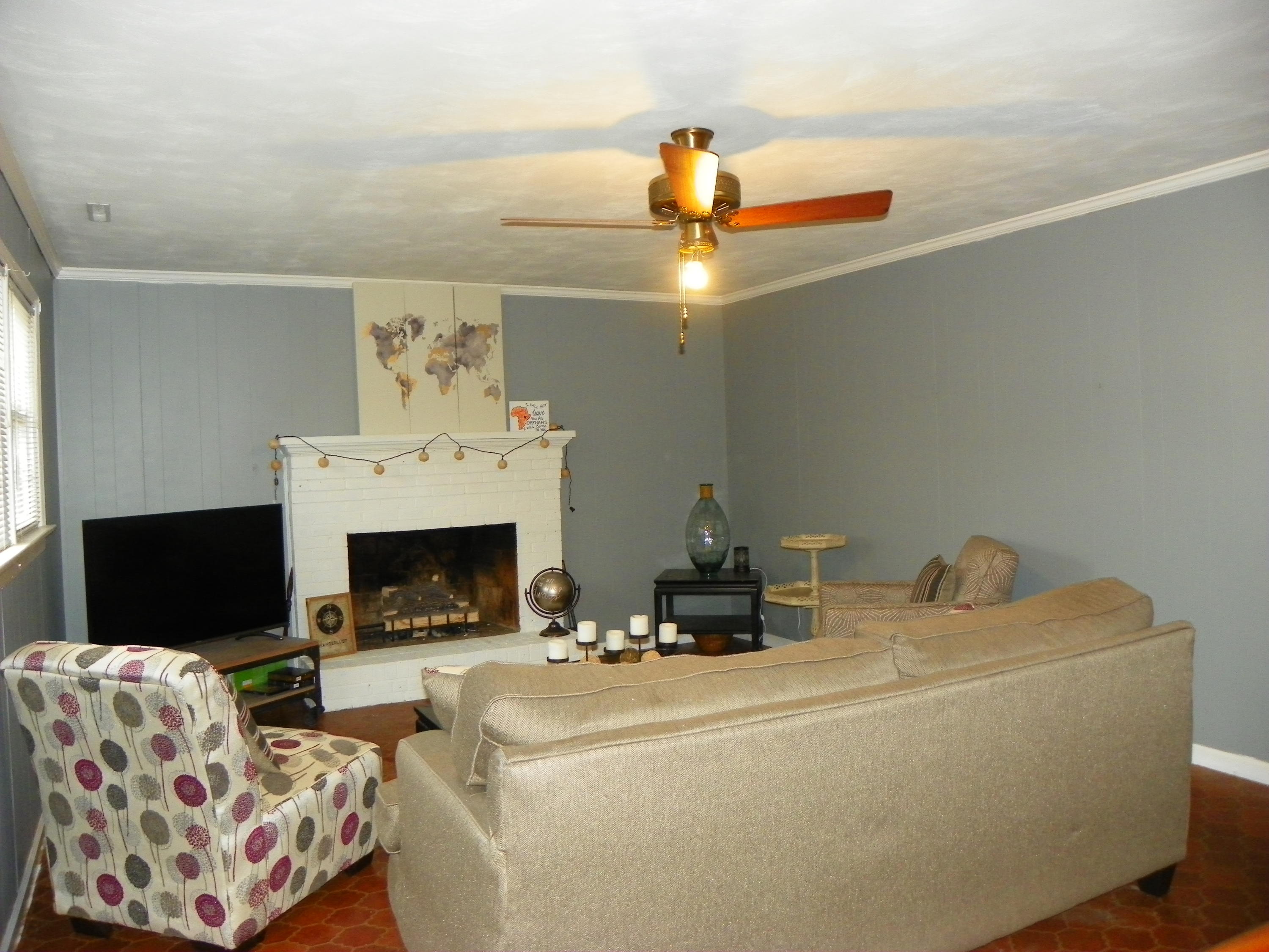 3031 Northside Road Roanoke, VA 24019 - Photo 3 of 20 Family Room