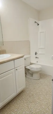 $349,000 | 6 Greenbriar Drive, Unit 209, North Reading, MA 01864