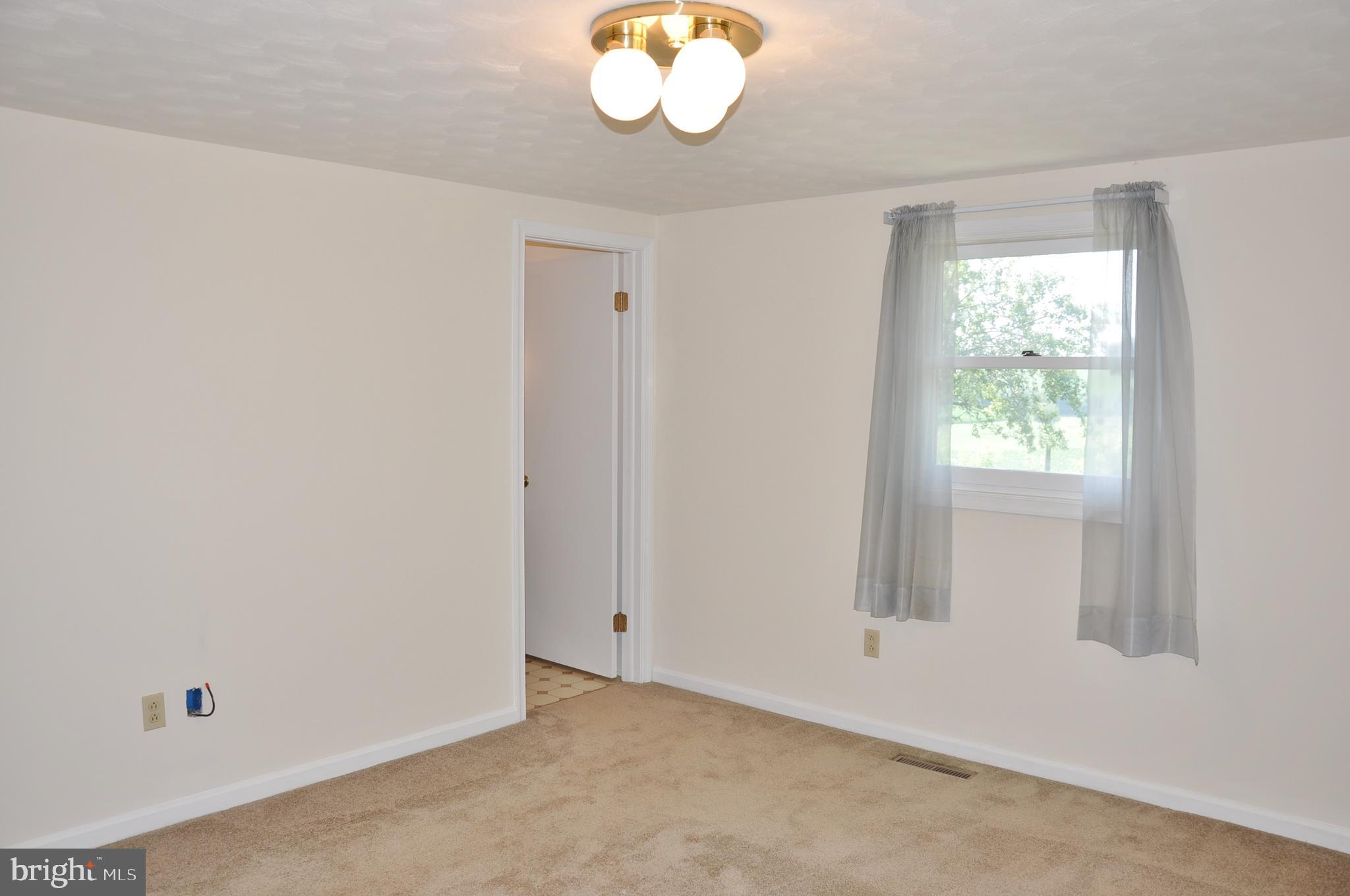3000 Jefferson Road Spring Grove, PA 17362 - Photo 27 of 63 an empty room with a window