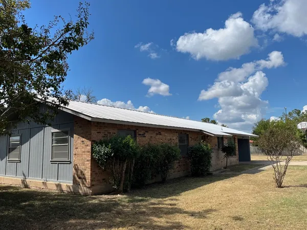 $259,900 | 305 3rd Street, Center Point, TX 78010