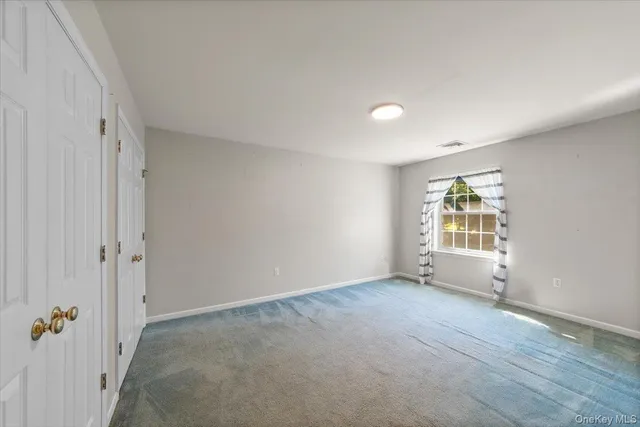 $999,000 | 70 Oak Pond Lane, Mahopac, NY 10541