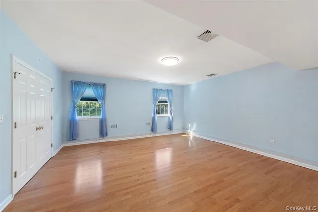 $999,000 | 70 Oak Pond Lane, Mahopac, NY 10541