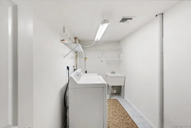 $999,000 | 70 Oak Pond Lane, Mahopac, NY 10541