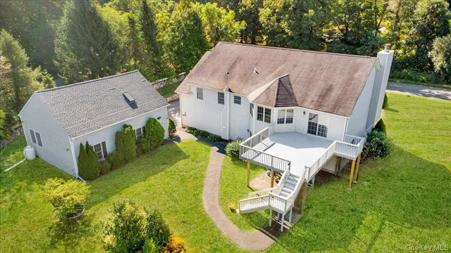 $999,000 | 70 Oak Pond Lane, Mahopac, NY 10541