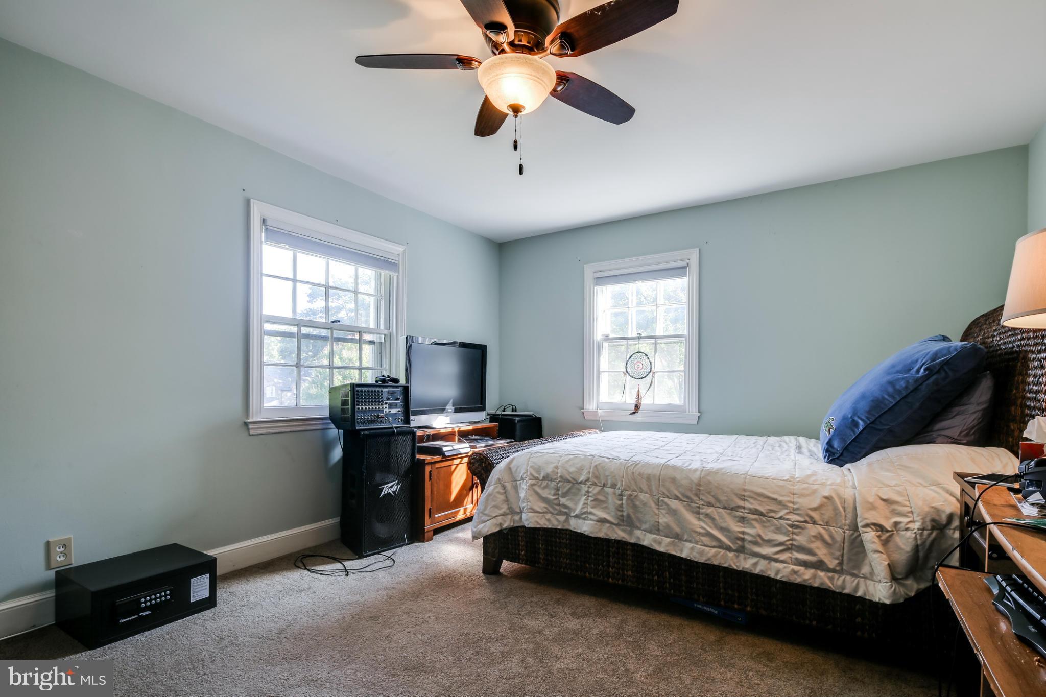 5100 Springlake Way Baltimore, MD 21212 - Photo 14 of 23 Bedroom