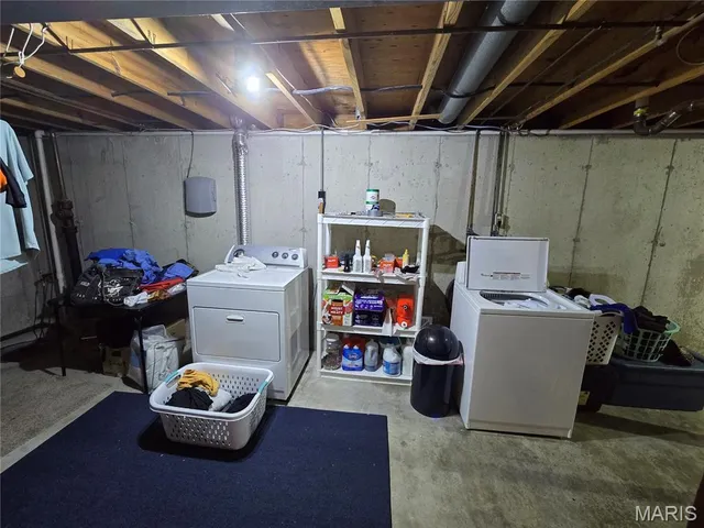 $165,000 | 12136 La Padera Lane, Florissant, MO 63033