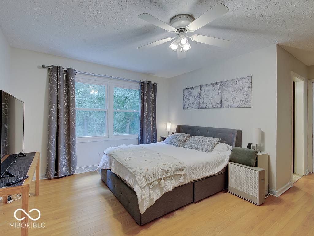 847 Claridge Court Indianapolis, IN 46260 - Photo 18 of 32