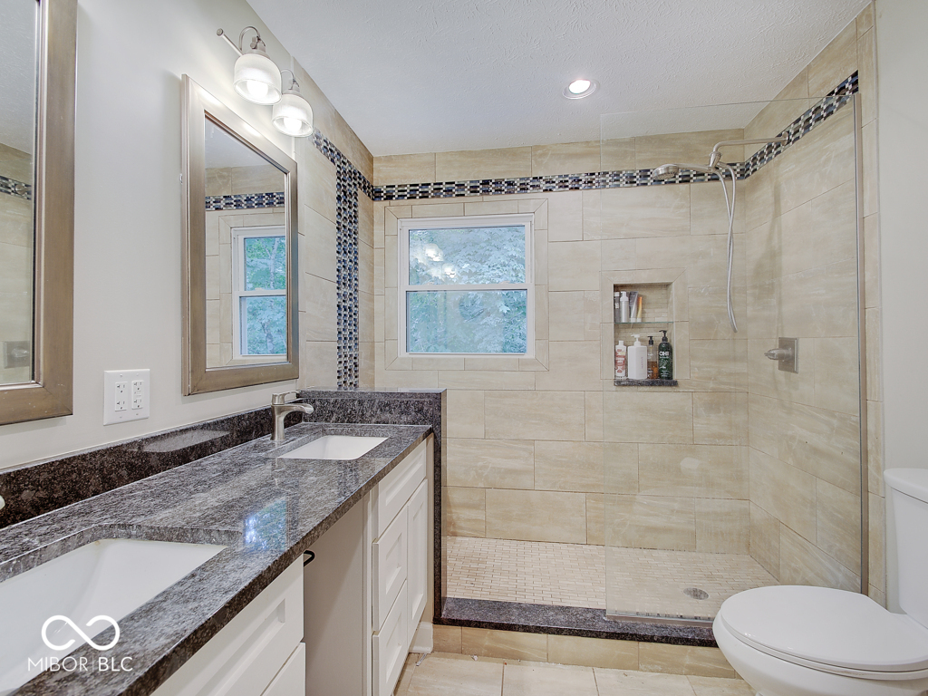 847 Claridge Court Indianapolis, IN 46260 - Photo 19 of 32