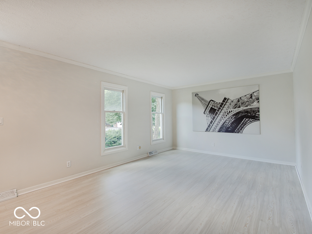 847 Claridge Court Indianapolis, IN 46260 - Photo 6 of 32