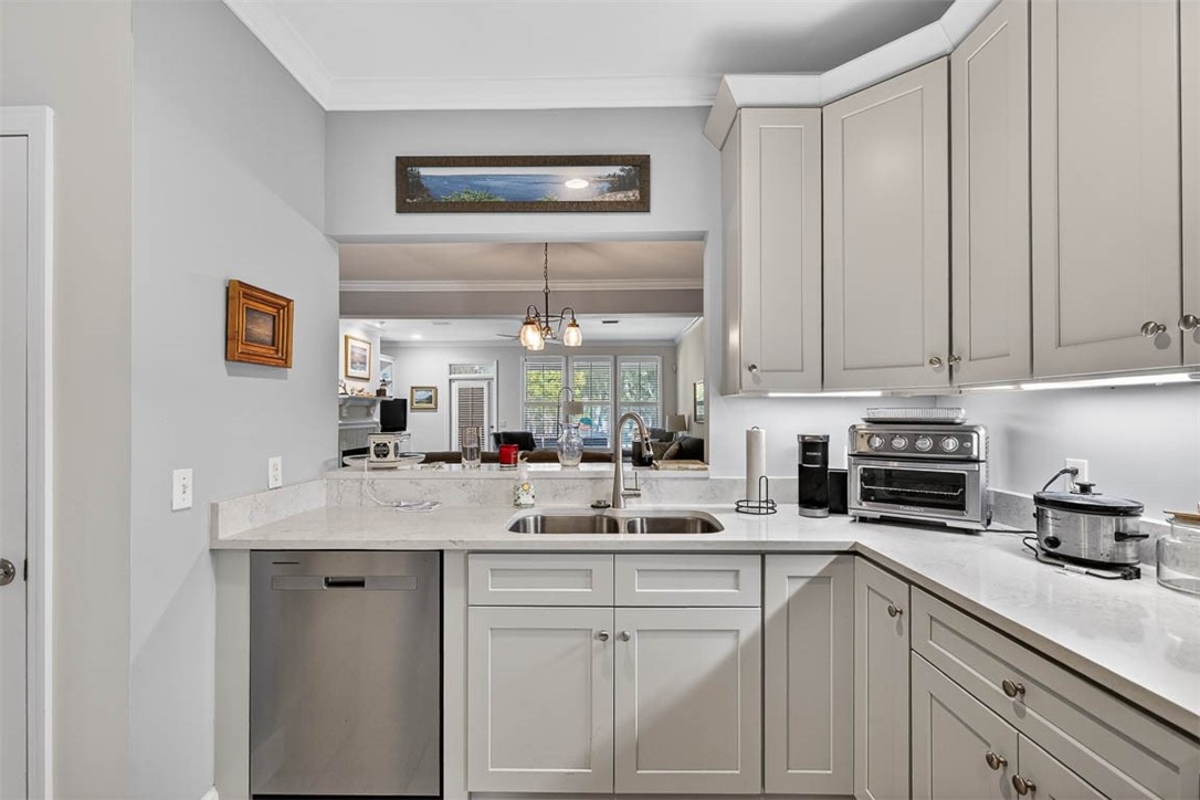 1405 Plantation Point Drive St. Simons Island, GA 31522 - Photo 15 of 34