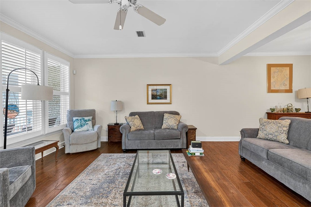 1405 Plantation Point Drive St. Simons Island, GA 31522 - Photo 8 of 34