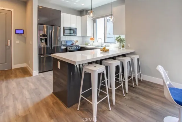 $4,500 | 330 Salem Street, Unit 204, Glendale, CA 91203