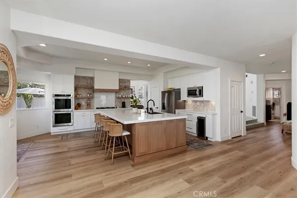 $1,649,000 | 410 De Anza Court, Oceanside, CA 92057