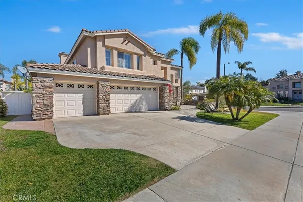 $1,649,000 | 410 De Anza Court, Oceanside, CA 92057
