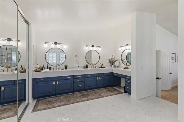 $1,649,000 | 410 De Anza Court, Oceanside, CA 92057