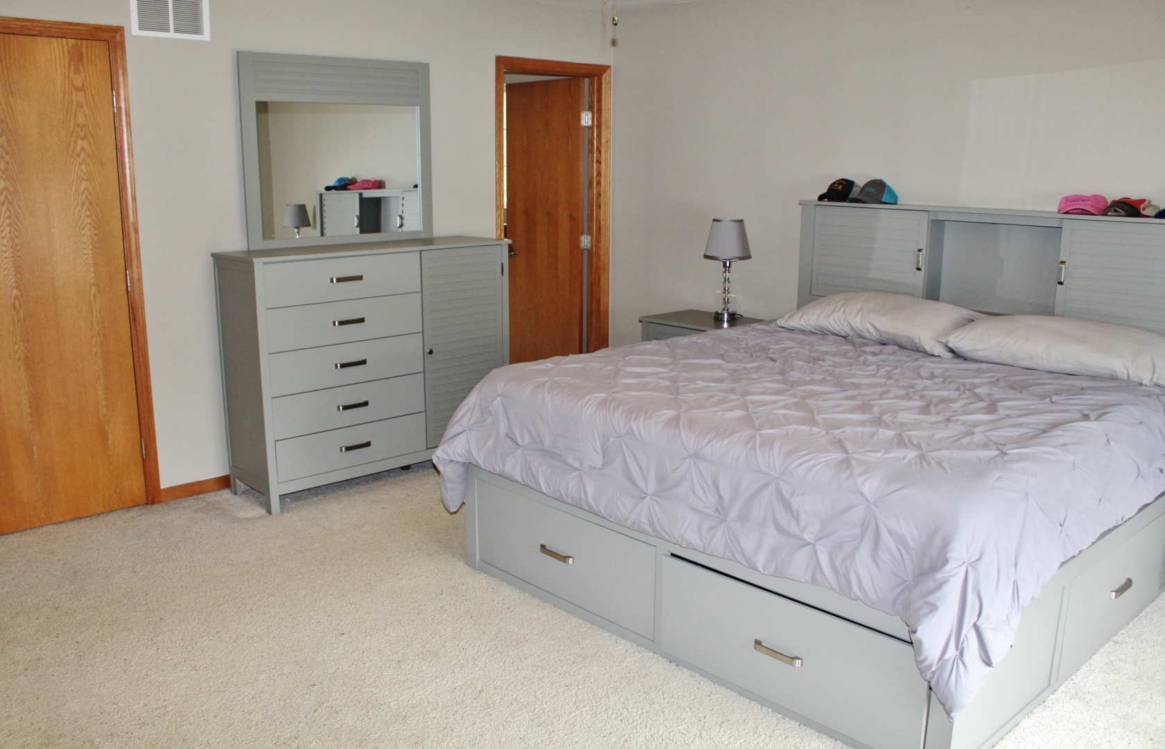 1445 Scott Circle Morris, IL 60450 - Photo 12 of 31 a bedroom with a bed and a dresser