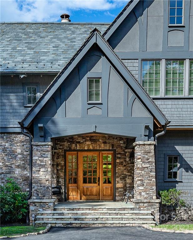 146 Allison Creek Trail Brevard, NC 28712 - Photo 3 of 48 a front view of a house