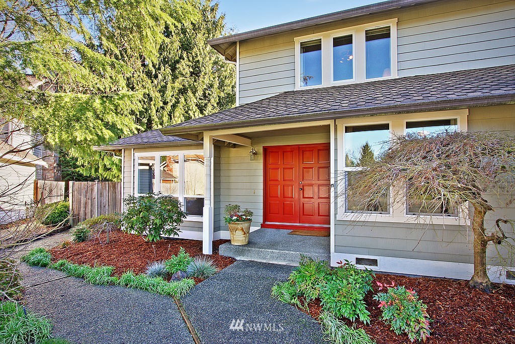 18202 152nd Avenue Southeast Renton, WA 98058 - Photo 2 of 21 Gallery Image 2