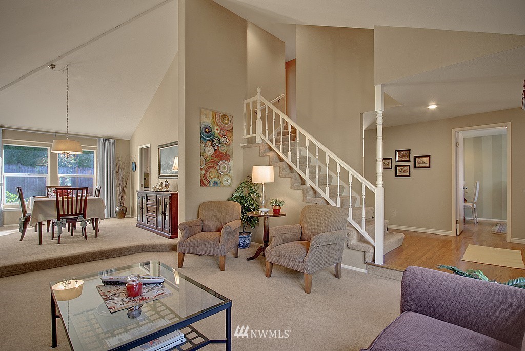18202 152nd Avenue Southeast Renton, WA 98058 - Photo 5 of 21 Gallery Image 5