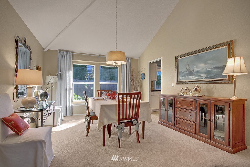 18202 152nd Avenue Southeast Renton, WA 98058 - Photo 6 of 21 Gallery Image 6