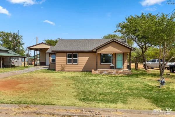 $235,000 | 109 South Whiteaker Street, Holliday, TX 76366