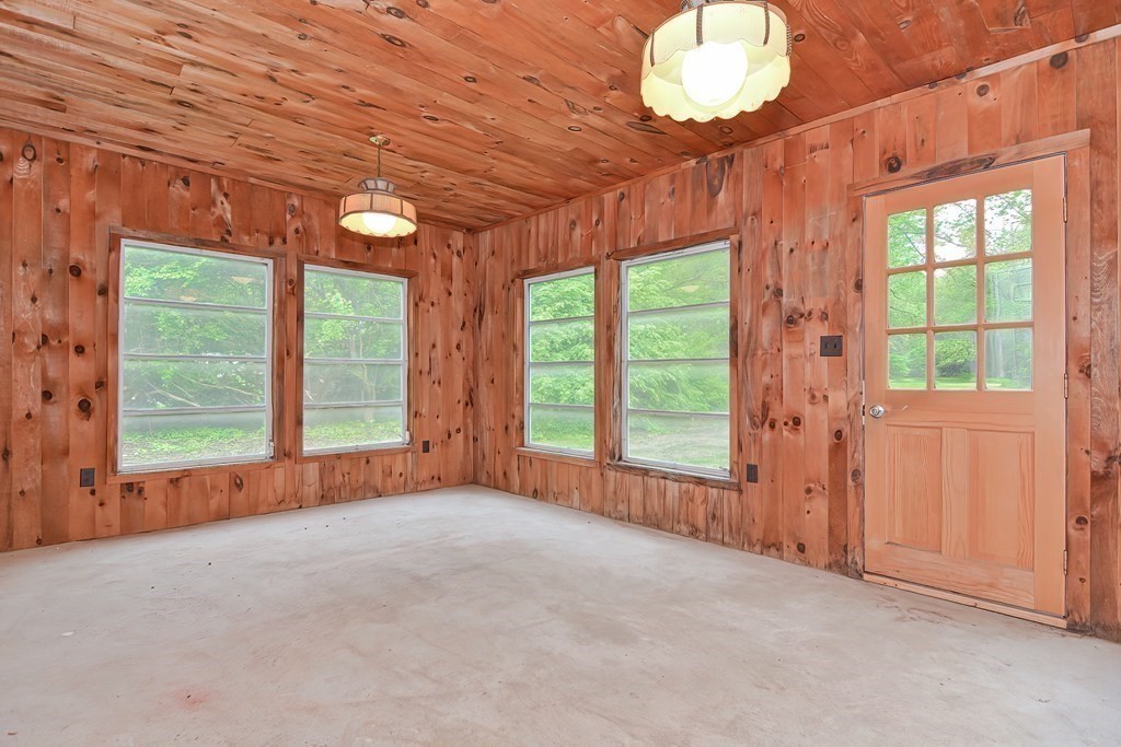54 Putnam Hill Road Sutton, MA 01590 - Photo 37 of 40 Gallery Image 37