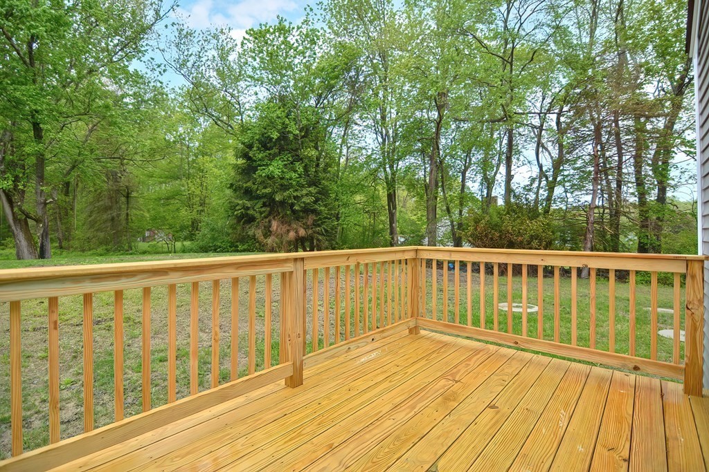 54 Putnam Hill Road Sutton, MA 01590 - Photo 8 of 40 Gallery Image 8