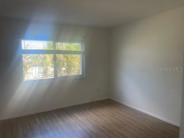 $1,450 | 1540 Glen Oaks Drive East, Unit B222, Sarasota, FL 34232