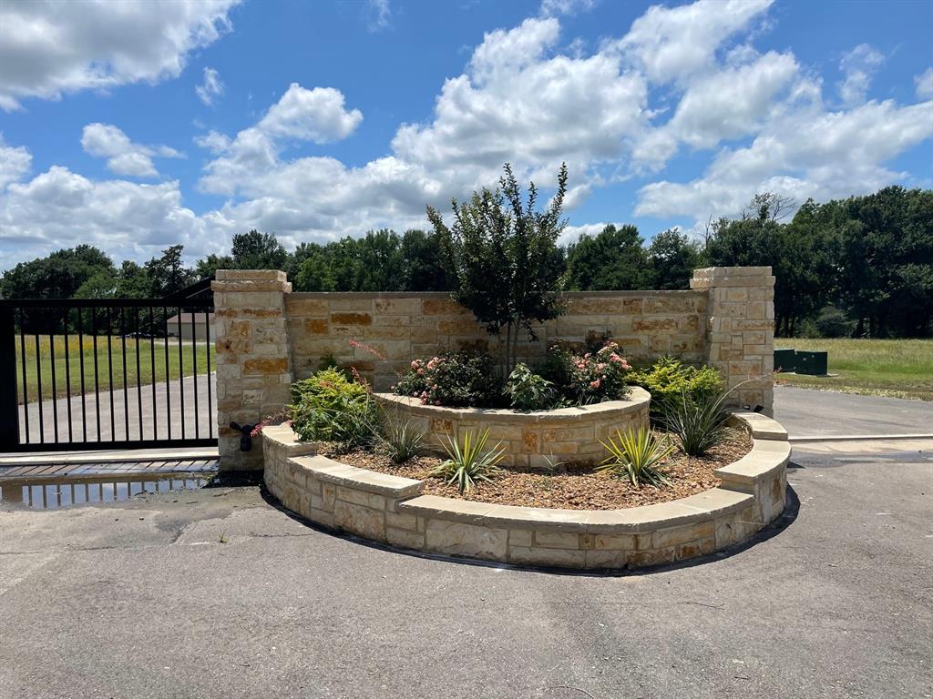 Lot 39 Crestview Corsicana, TX 75109 - Photo 5 of 22 a view of a fountain in the middle of a house