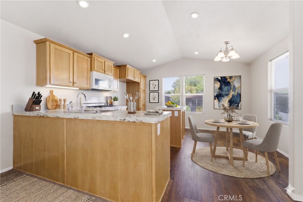 20683 Waalew Road, Unit SPC B48 Apple Valley, CA 92307 - Photo 9 of 31 Virtually Staged