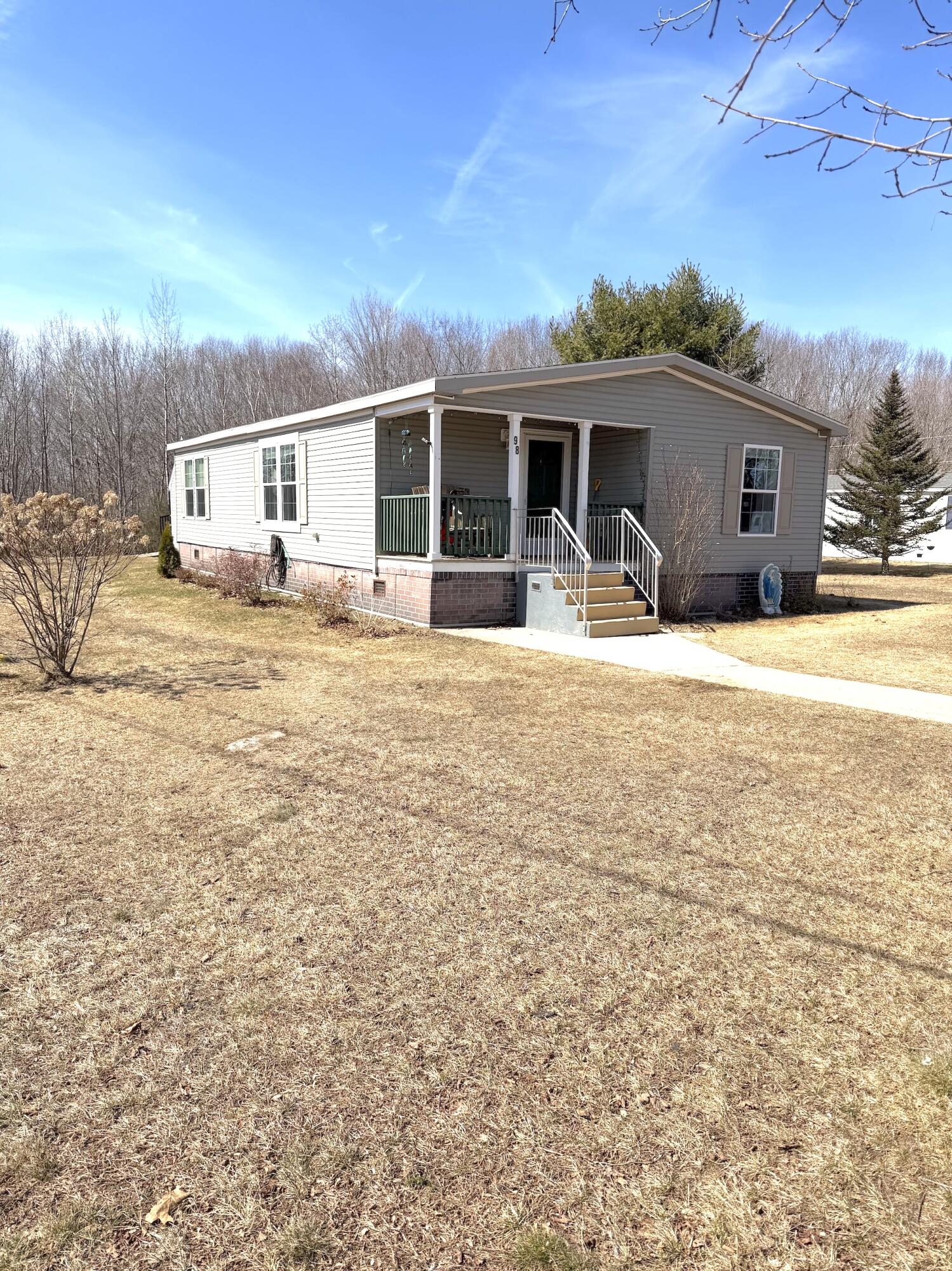 98 Pleasant Hill Road Limerick, ME 04048 - Photo 1 of 26 1