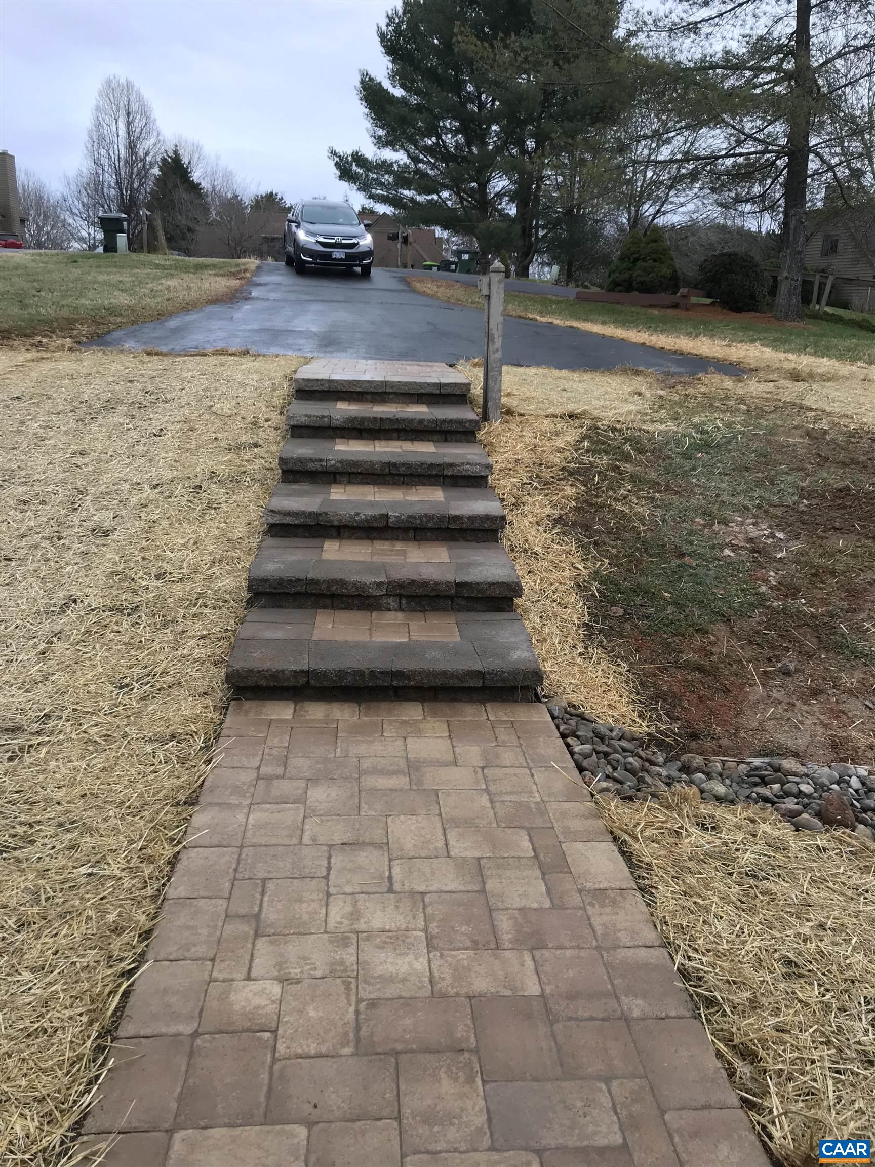 1008 Highlands Drive Charlottesville, VA 22901 - Photo 40 of 41 a view of a yard with trees