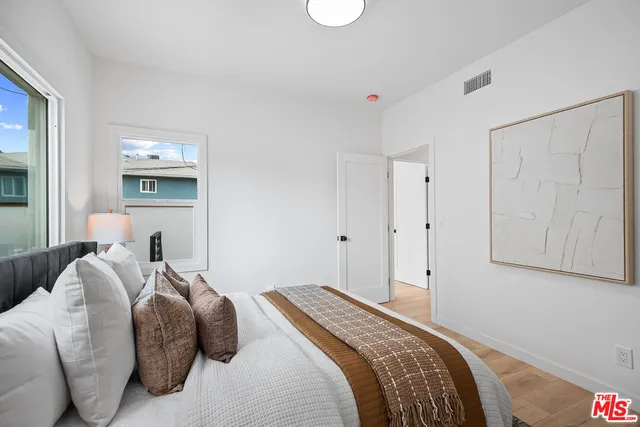 $3,999,000 | 3626 East 1st Street, Long Beach, CA 90803