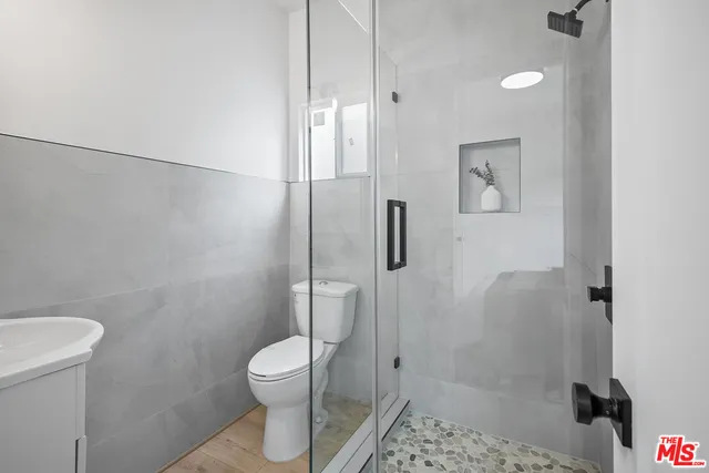 $3,999,000 | 3626 East 1st Street, Long Beach, CA 90803