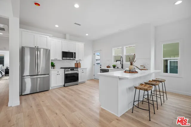 $3,999,000 | 3626 East 1st Street, Long Beach, CA 90803