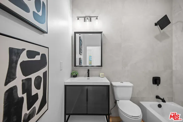 $3,999,000 | 3626 East 1st Street, Long Beach, CA 90803