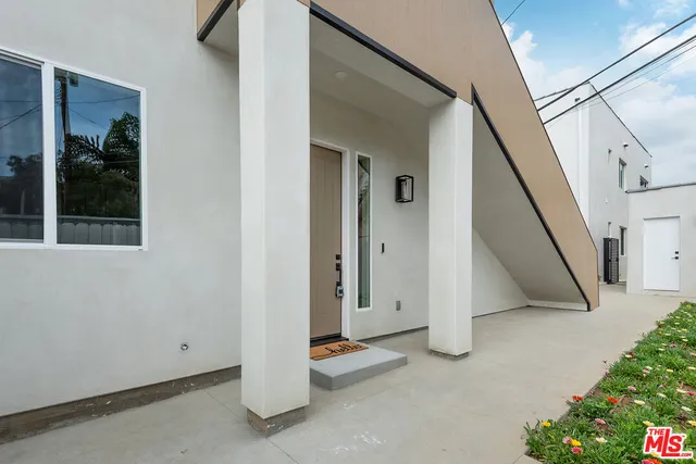 $3,999,000 | 3626 East 1st Street, Long Beach, CA 90803