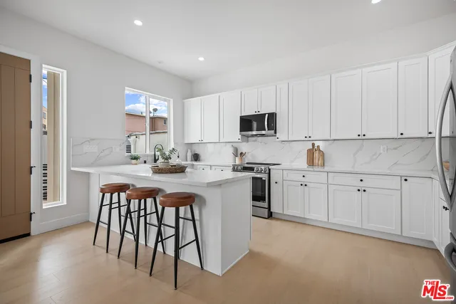 $3,999,000 | 3626 East 1st Street, Long Beach, CA 90803