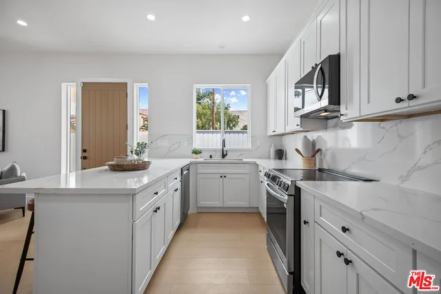$3,999,000 | 3626 East 1st Street, Long Beach, CA 90803