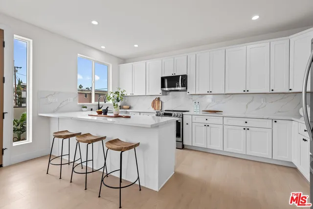 $3,999,000 | 3626 East 1st Street, Long Beach, CA 90803