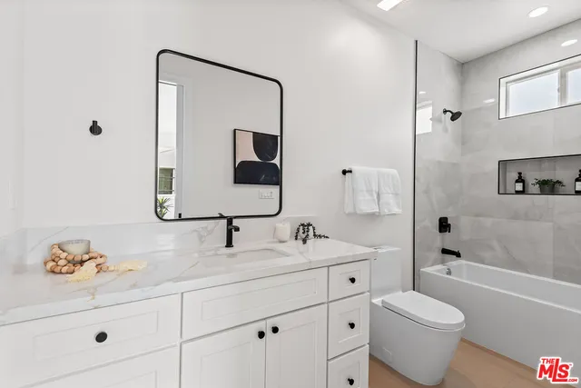 $3,999,000 | 3626 East 1st Street, Long Beach, CA 90803